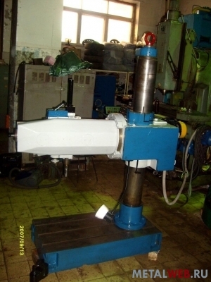 Радиально-сверлильный станок модели 2К52