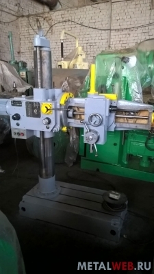 Радиально-сверлильный станок модели 2К52-1