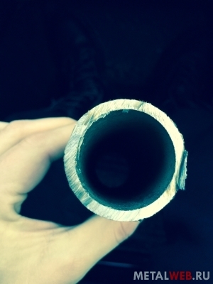 Трубу бесшовную 17 р/т, 32, стенка 3, длина 7-8 м, в наличии 6-7 тонн