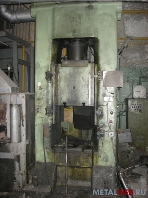 Винтовой пресс с дугостаторным приводом ФБ1732