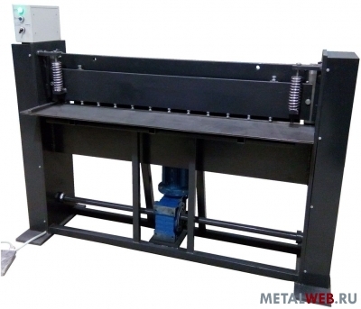 Гильотина для резки листов металла