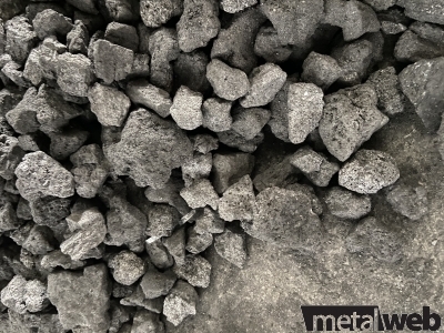 Уголь, песок, кокс литейный, коксовая и угольная мелочь, окатыши, УСМ, графит, антрацит