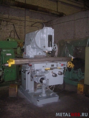 Станок фрезерный  6Р13