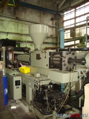 Kuasy 1800/400 термопласт-автомат