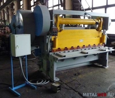 Ножницы гильотинные Н3121 12х2000, НГ 13 12х2000, НГ 16 16х2000, Н478 16х2200.