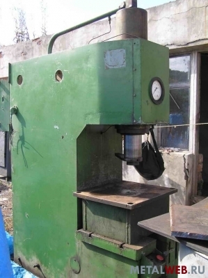 Гидравлический пресс П6328, продам Владивосток.